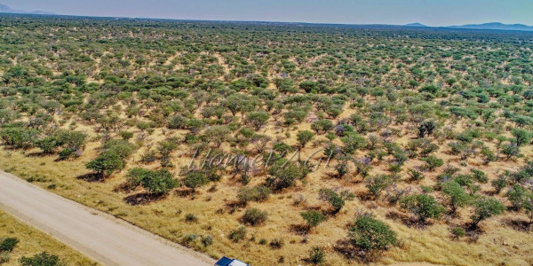 Omaruru Wildlife Estate, Omaruru.  Vacant Smallholding is for Sale