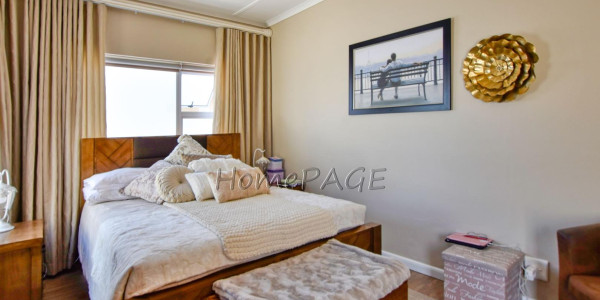 Vineta, Swakopmund:  Neat and Spacious 3 Bedr UPMARKET Townhouse is for sale