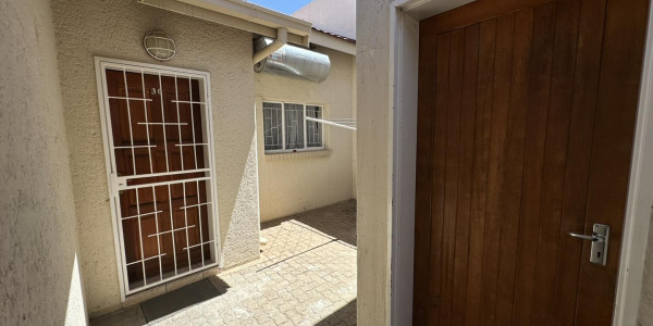 3 Bedroom Townhouse For Sale in Windhoek West