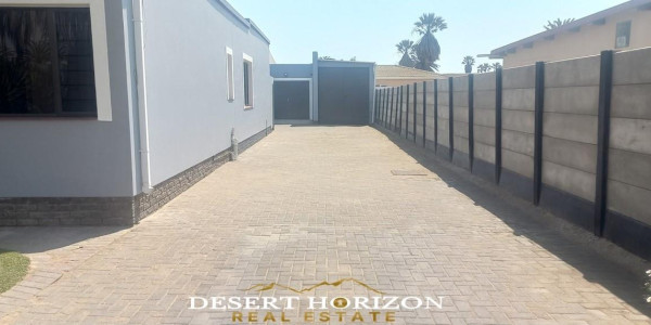 Walvisbay, Meersig | Stunning Family Home For Sale