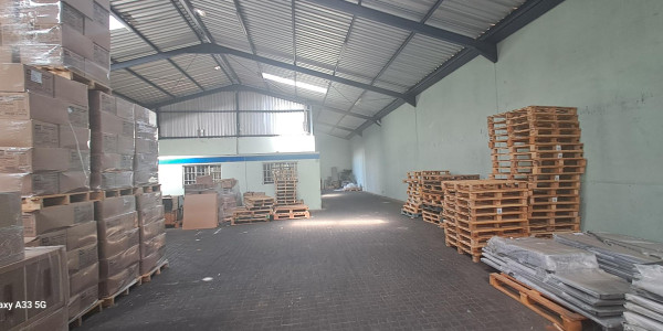 WAREHOUSES WITH GREAT LOCATION IN PROSPERITA