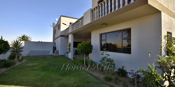 Dolphin  Beach, Walvis Bay:  High-Lying Home is for Sale