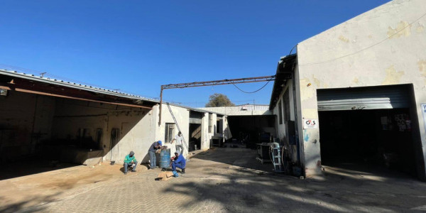 **Industrial Warehouse with Office, Kitchenette, and Ablutions at Southern Square**