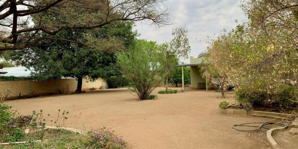 A Home of Character and Charm in Okahandja