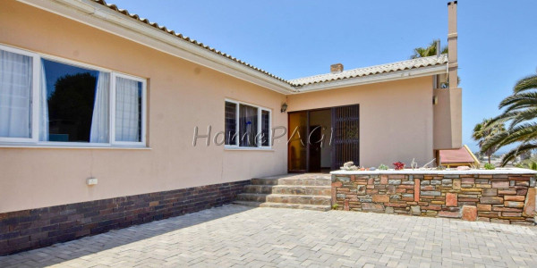 Vineta, Swakopmund:  Enormous Home with Flat is for Sale