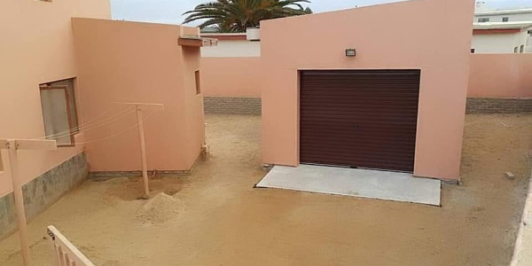 3 BEDROOMS DOUBLE STOREY FLAT | N$ 4500.00 INCL WATER & EXCL PRE-PAID ELECTRICITY