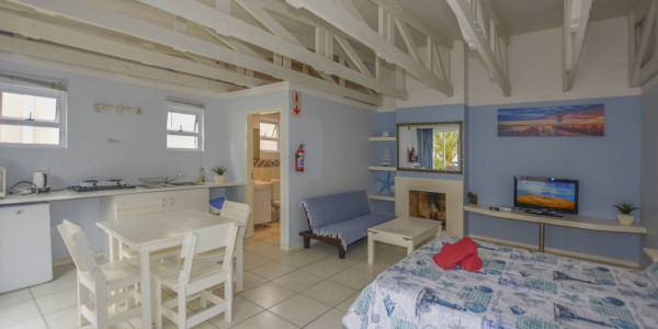 Long Beach, Walvis Bay, Guesthouse with LOTS of accommodation on offer