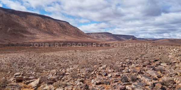 GORGEOUS LIVESTOCK / GAME FARM FOR SALE IN THE SOUTH OF NAMIBIA