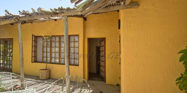 Omaruru:  Guesthouse is for sale