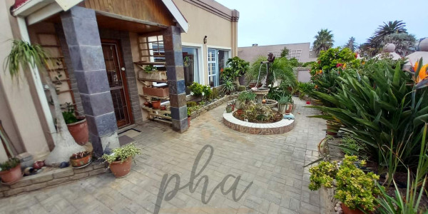 Magnificent Home For Sale - Henties Bay