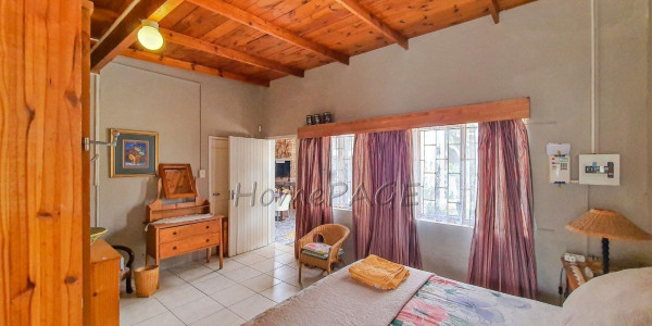 Henties Bay Proper:  5 Bedroom FARMSTYLE HOME is for Sale