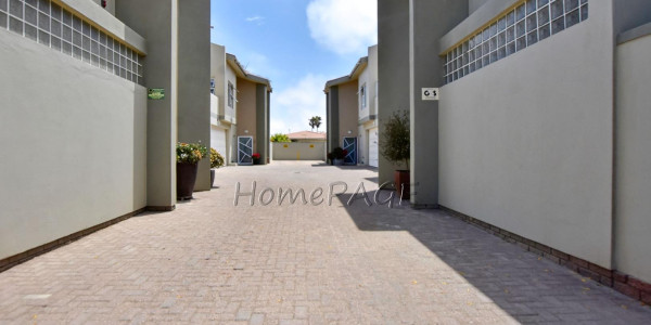 Vineta, Swakopmund:  Neat and Spacious 3 Bedr UPMARKET Townhouse is for sale