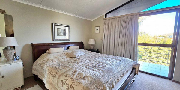 Luxury Family Home with 5 Rooms and Stunning Views in Klein Windhoek