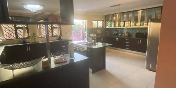 Windhoek Khomasdal: Beautiful 4 Bedroom house is For Sale