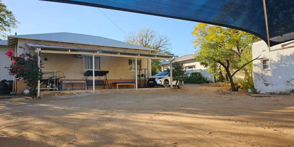 WINDHOEK West Office Gem - Ideal for Consulting Rooms