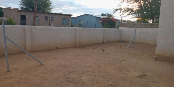 Freestanding House For Sale In Okahandja Nau Aib, Extension 1, (Grysblock) Okahandja has a Grysblock