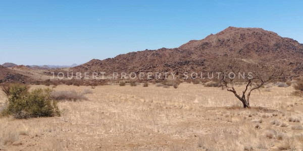 BEAUTIFULL HUNTING / LIVESTOCK / MINING FARM FOR SALE IN THE SOUTH OF NAMIBIA – ARIAMSVLEI DISTRICT