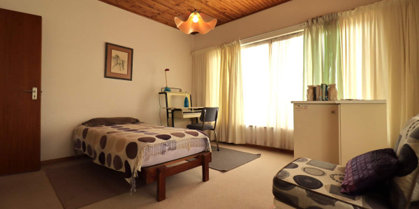 4 Bedroom Home with 1 Bedroom Flat for Sale, Swakopmund Kramersdorf