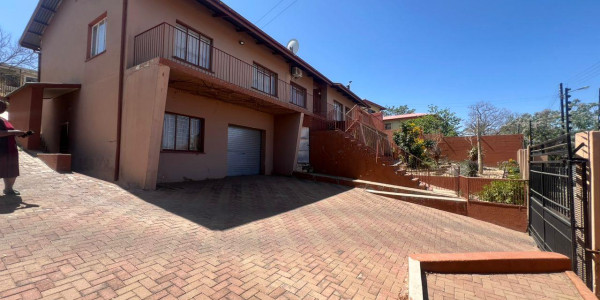 Beautiful 3Bedroom House For Sale: Windhoek West