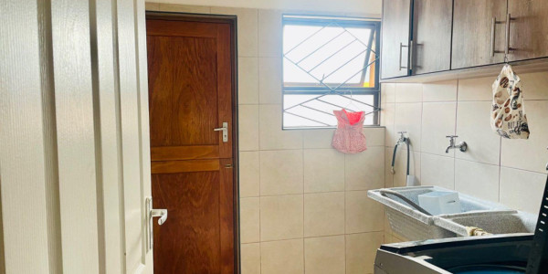 Beautiful 3 Bedrooms House with an extra 2 bedrooms flat for sale in Walvis Bay C.B.D