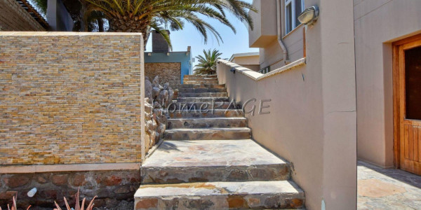 Vineta, Swakopmund:  Enormous Home with Flat is for Sale