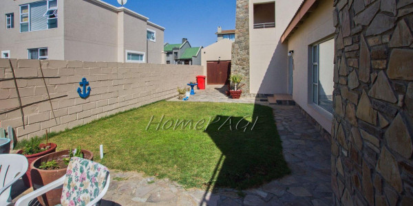 Long Beach, Walvis Bay: SPACIOUS 4 Bedr home is for sale