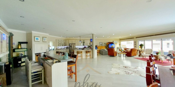 Spacious Family Home For Sale - Henties Bay (Sunbay)