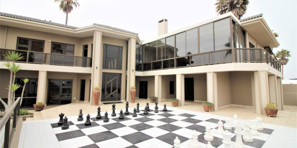 LUXURY SEA VIEW HOUSE FOR SALE IN CUL DE SAC - CENTRAL SWAKOPMUND