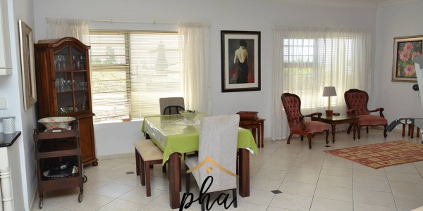 Three-bedroom House with 2 flats for sale in Ocean View