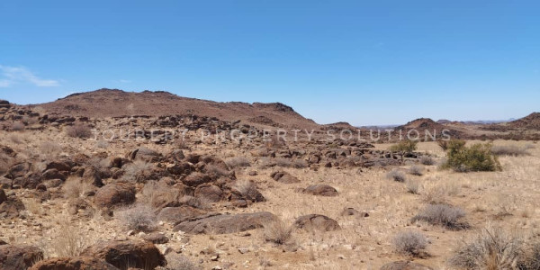 BEAUTIFULL HUNTING / LIVESTOCK / MINING FARM FOR SALE IN THE SOUTH OF NAMIBIA – ARIAMSVLEI DISTRICT