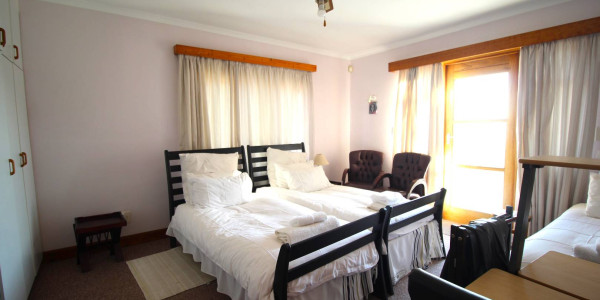 4 Bedroom house for Sale, Vineta, Swakopmund