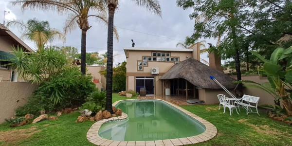 PRESTIGIOUS LARGE HOUSE FOR SALE IN KLEIN WINDHOEK.