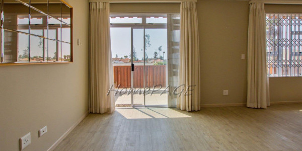 Vineta, Swakopmund: 2 Bedr unit for sale in Palm Court Retirement Village