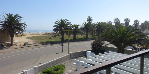 SEA VIEW PROPERTY OVERLOOKING THE BEACH PROMENADE