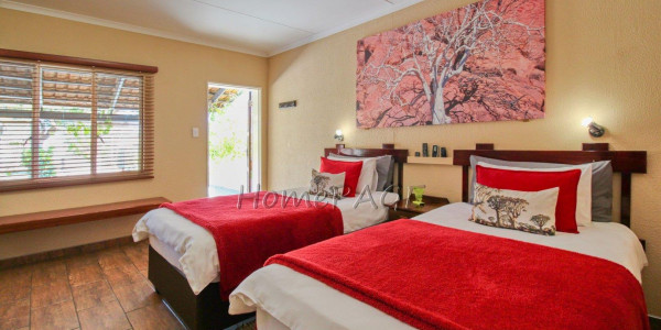 Otjiwarongo:  Immaculate 8 Bedroom Guesthouse for sale