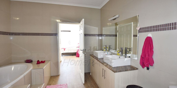 Long Beach Ext 2, Walvis Bay:  Duplex Penthouse is for Sale