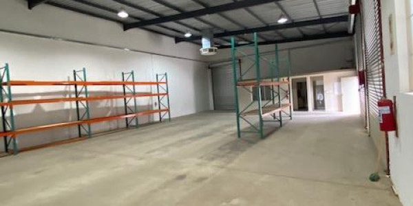 Large Warehouse Facility To Let