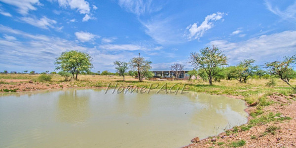 Omaheke Region, Gobabis:  Boutique Guest/Game Lodge is for Sale