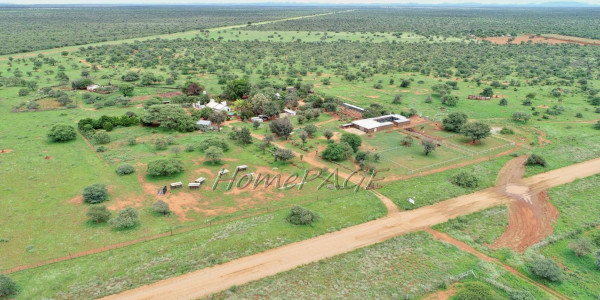 Otjozondjupa Region, Otjiwarongo area:  A Horse Lovers Dream Hideaway