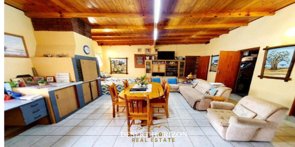 Charming 3 bedroom House For Sale Henties bay