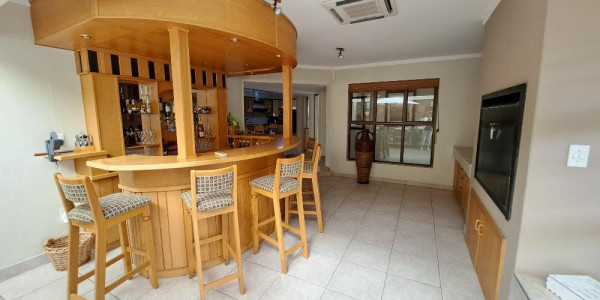 This spacious charming home is situated in a great location close to the Lagoon.