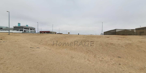 Ext 10, Henties Bay:  LARGE Beachfront Plot is for sale