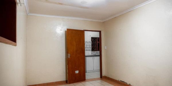 5 Bedroom House For Sale in Windhoek North