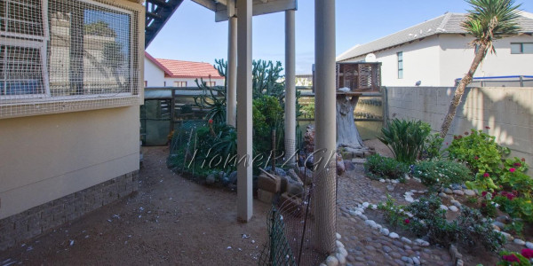 Swakopmund, Ext 8:  WELL KNOWN, WELL ESTABLISHED GUEST HOUSE for sale