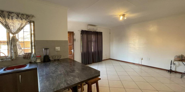 Beautiful Two bedroom flat for sale in Dorado Park