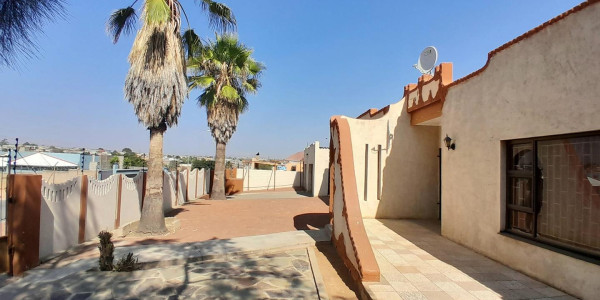 3 Bedroom House For Sale in Soweto-Luxury Hill