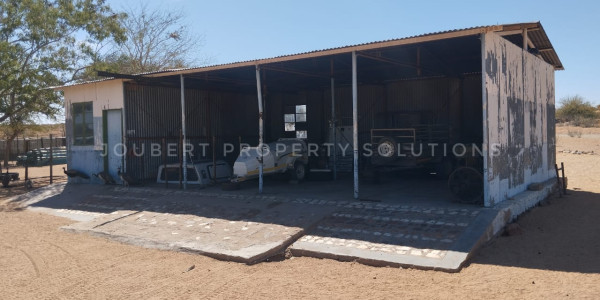 BEAUTIFULL HUNTING / LIVESTOCK / MINING FARM FOR SALE IN THE SOUTH OF NAMIBIA – ARIAMSVLEI DISTRICT