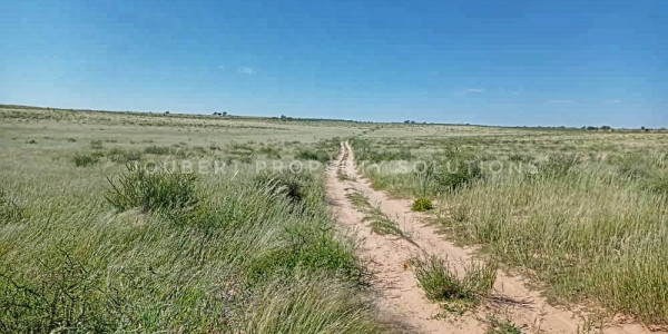 EXCEPTIONAL KALAHARI FARM FOR SALE IN NAMIBIA - HARDAP DISTRICT