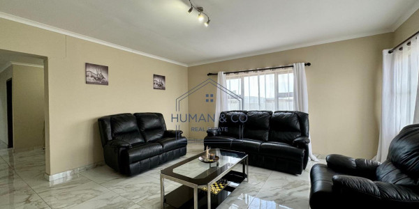 Spacious 4 Bedroom house in Meersig Area