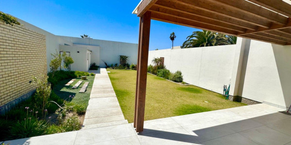 4 Bedrooms House For Sale in Lagoon
